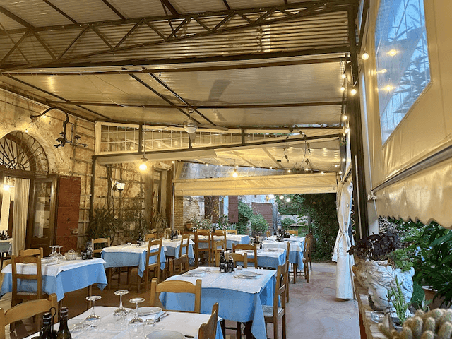 interno esterno tavoli 